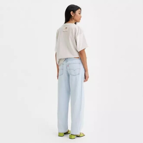 Levi's Baggy Dad Women's Jeans in Light Sugar Light Wash - Picture 3 of 5